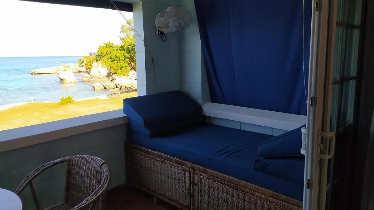 Coastal Haven -Oceanfront Escape Apartment Orange Bay 0*,  Jamaica