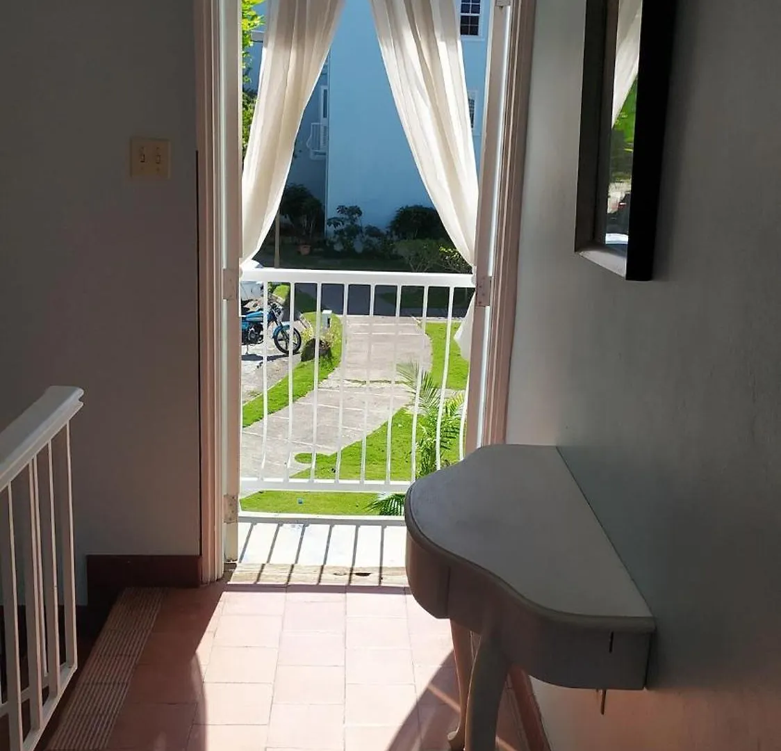 Coastal Haven -Oceanfront Escape Apartment Orange Bay